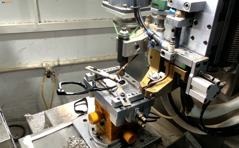 Acetate eyewear manufacturing process from raw sheet to finished frame